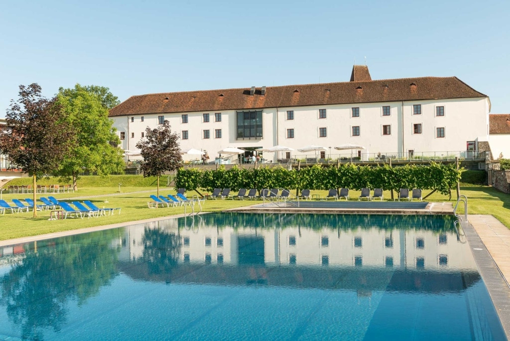 Pool Schloss Seggau Copyright Stefan Kristoferitsch