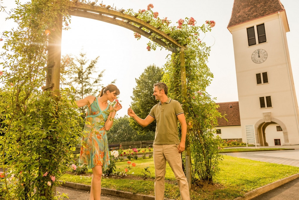 Rosengarten Oberschloss Copyright Stefan Kristoferitsch
