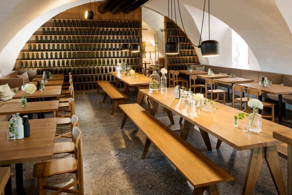 Castle Tavern Copyright Stefan Kristoferitsch