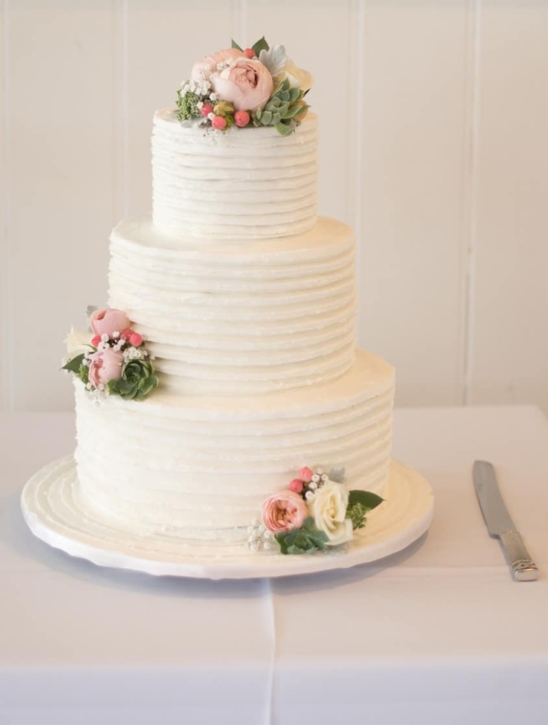 Eine köstliche Hochzeitstorte für Ihre Traumhochzeit auf Schloss Seggau in der wunderschönen Südsteiermark, hoch über Leibnitz. Unsere Partner beraten Sie gerne bei der Auswahl Ihrer Traum-Hochzeitstorte.