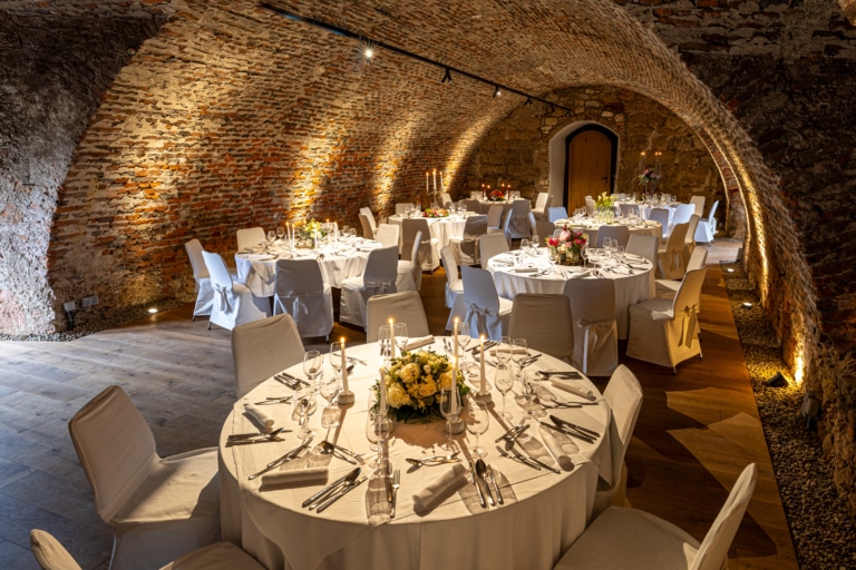 The vaulted cellar is the perfect location for your unique event in southern Styria. With its old walls and vaults, it enchants every guest. Celebrate at Seggau Castle and keep a special party in your memory.